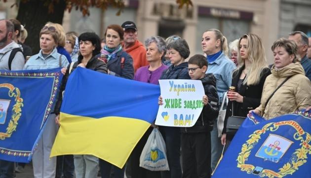 1 жовтня Україна виявить вшанування загиблих захисників під час загальнонаціональної хвилини мовчання.