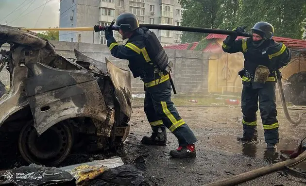 Протягом років війни служба ДСНС успішно приборкала більше 22 тисяч вогнищ пожеж - кілька статистичних даних про зусилля рятувальних служб.